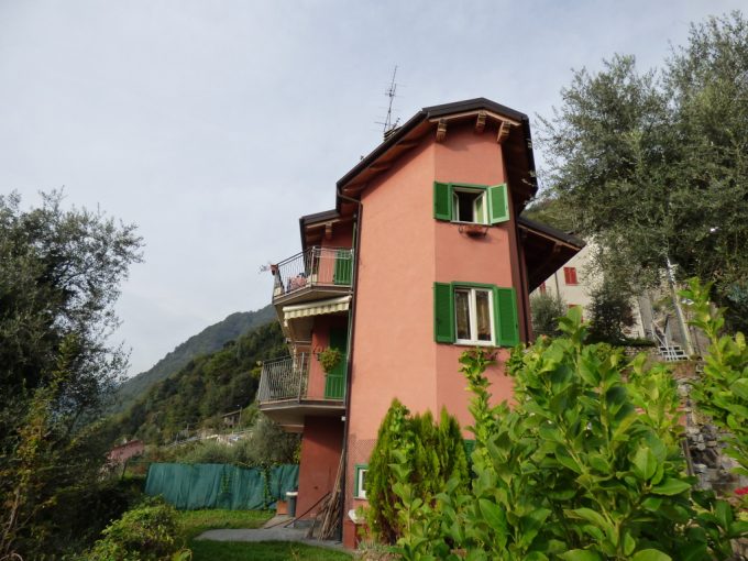 Lake Como Colonno Apartment Dominant Position with Lake View