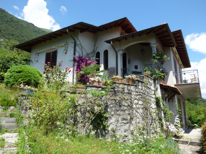 Detached Villa with Amazing View Lake Como Lenno two apartments