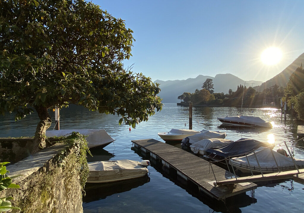 Lake Como Ossuccio Apartment with Garden and Boat Mooring Boat
