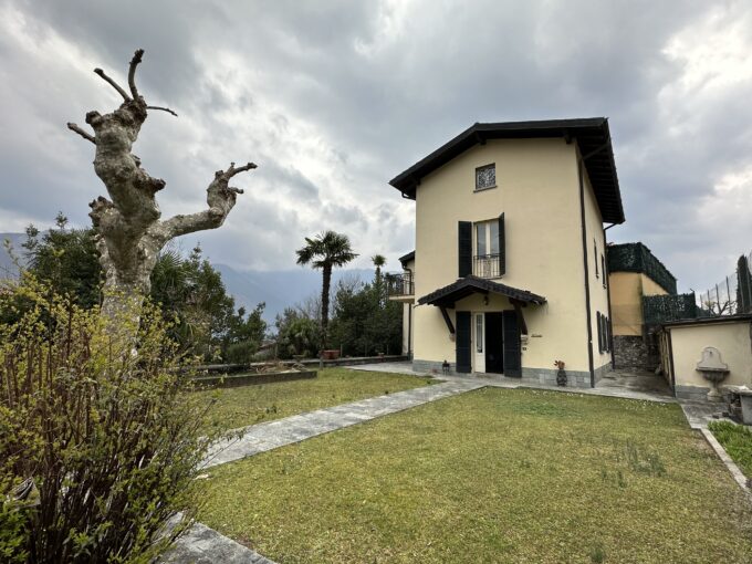 Lake Como Tremezzo House with Garden and Balcony