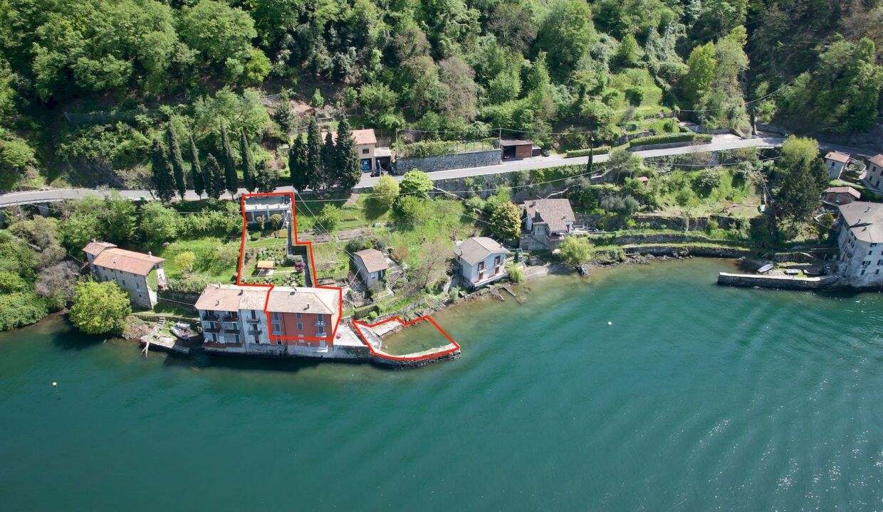 Lezzeno Exclusive Lakefront Property with Boathouse