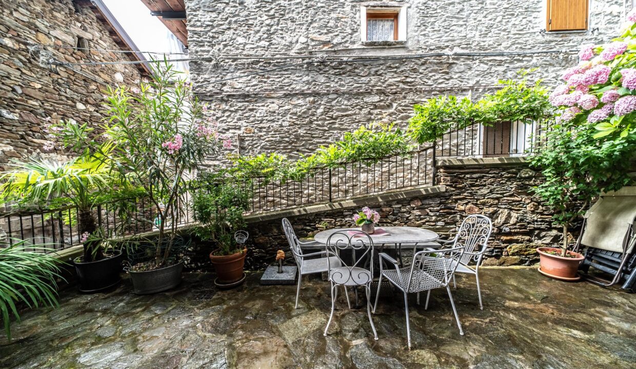 STONE HOUSE Pianello Del Lario