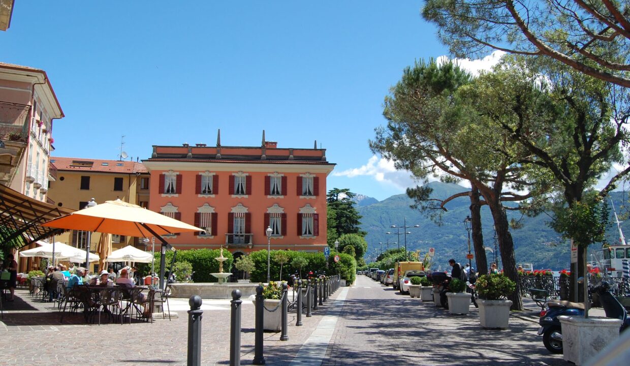 Lake Como Menaggio Center Apartment with Terrace