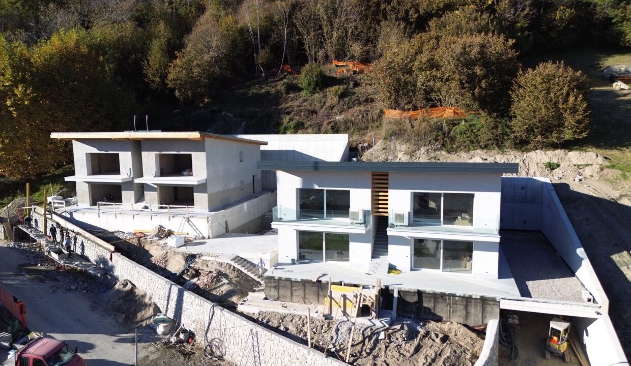 Lake Como Vercana Modern Apartments with Pool