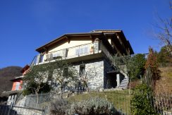 Argegno Apartment with terrace and lake view