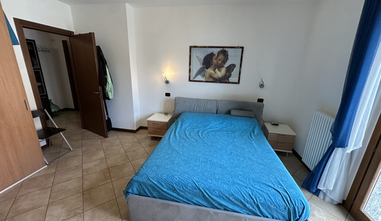 Pianello Appartamento con Vista Lago e Balcone18
