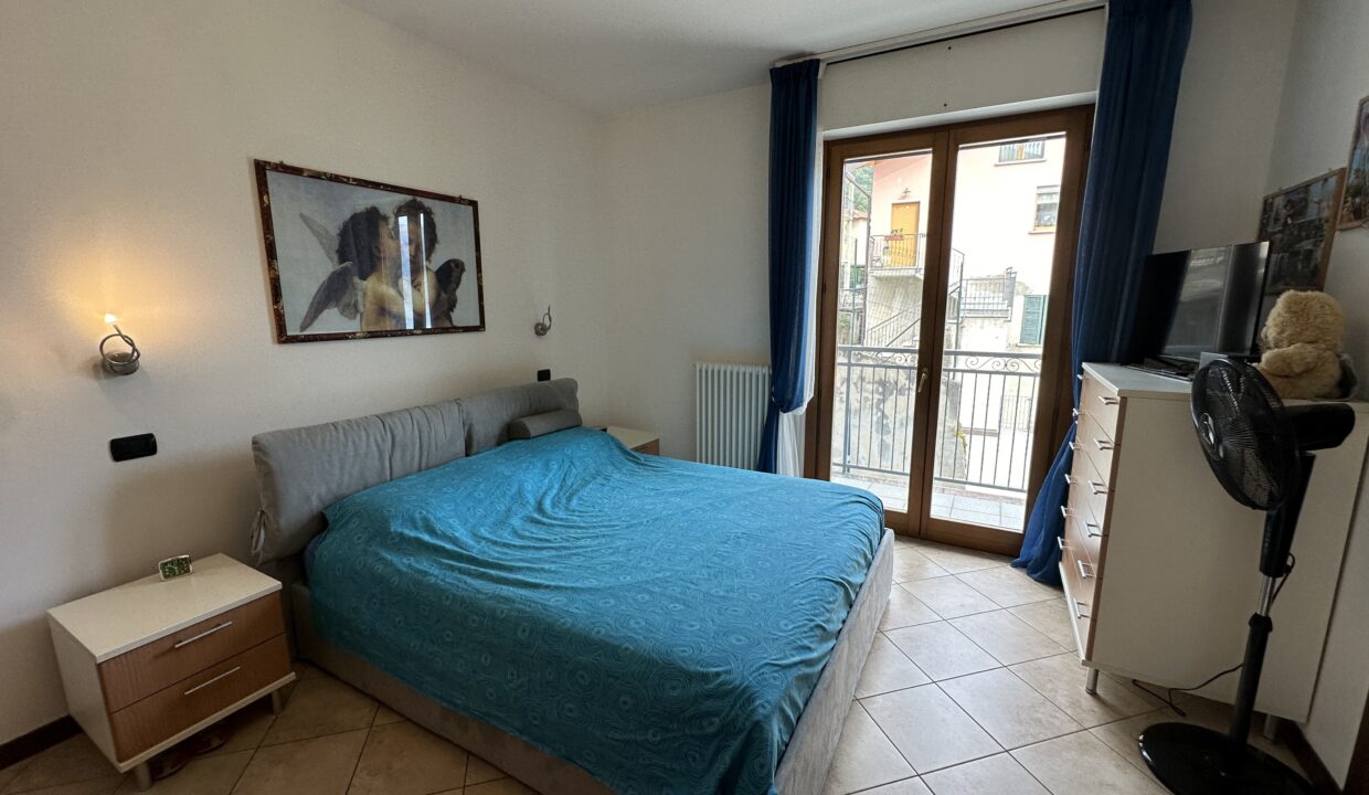 Pianello Appartamento con Vista Lago e Balcone19
