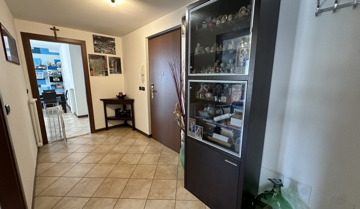 Pianello Appartamento con Vista Lago e Balcone20