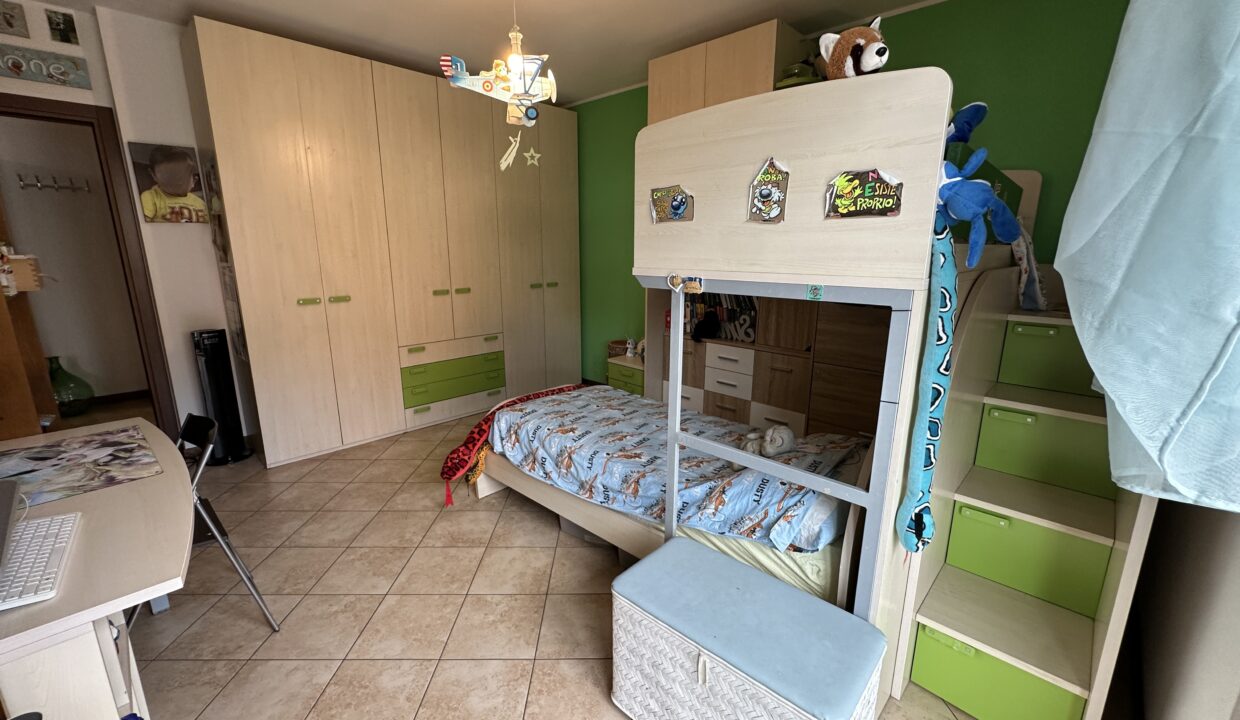 Pianello Appartamento con Vista Lago e Balcone22