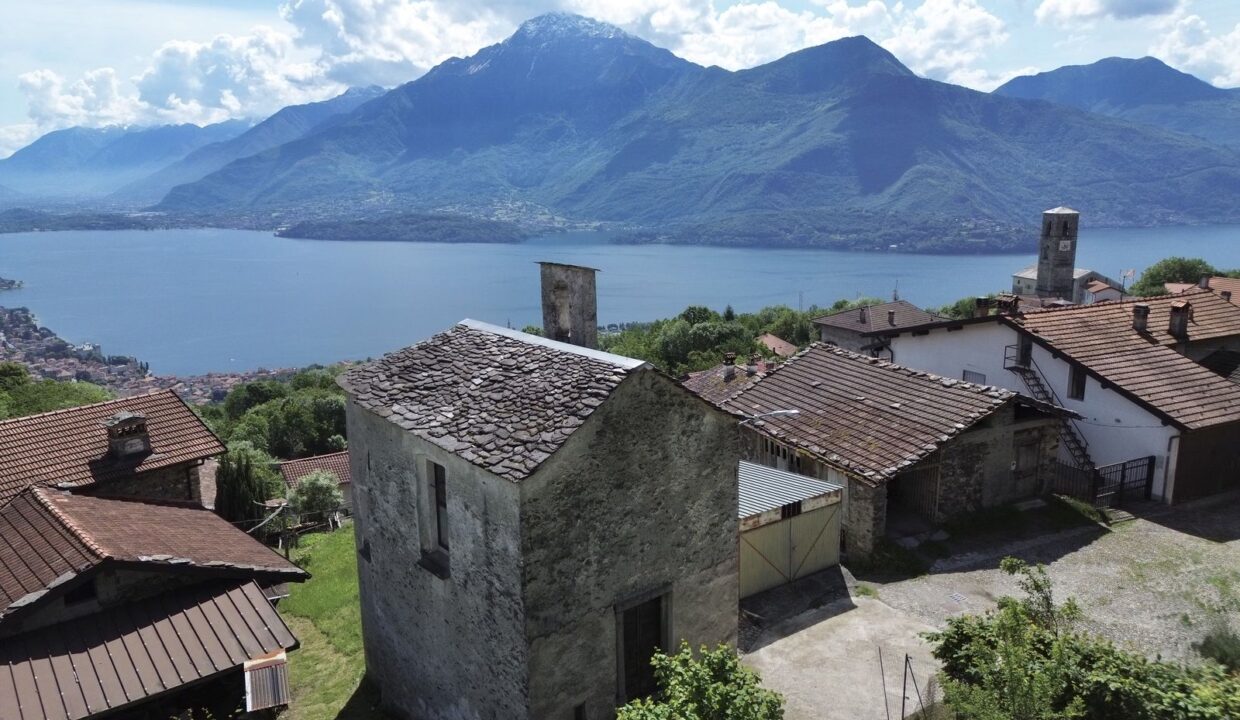 Restored Historic Property in Gravedona ed Uniti
