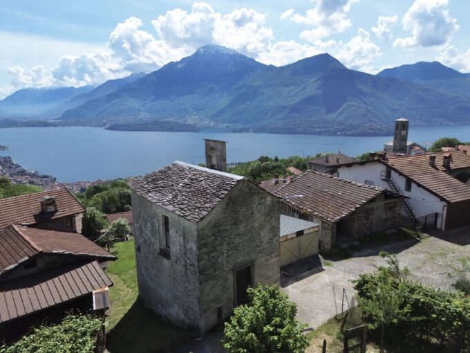 Restored Historic Property in Gravedona ed Uniti