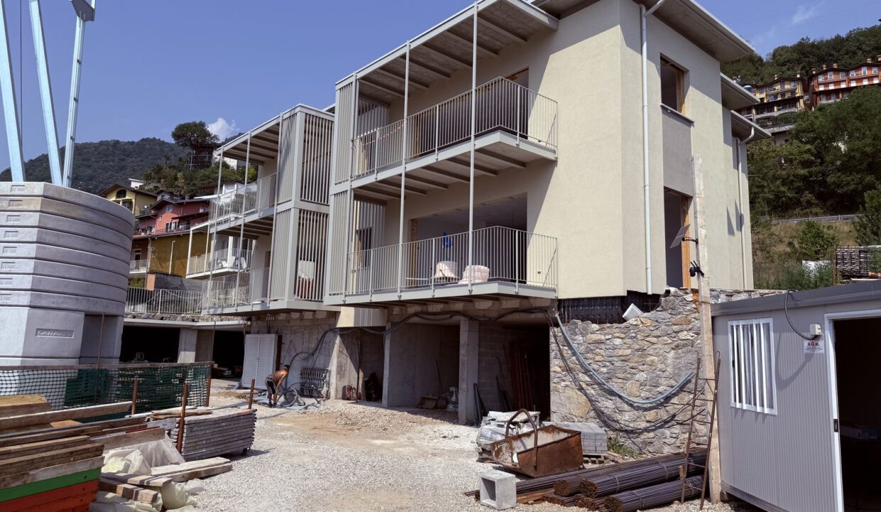 Apartments Domaso Lake Como with Pool