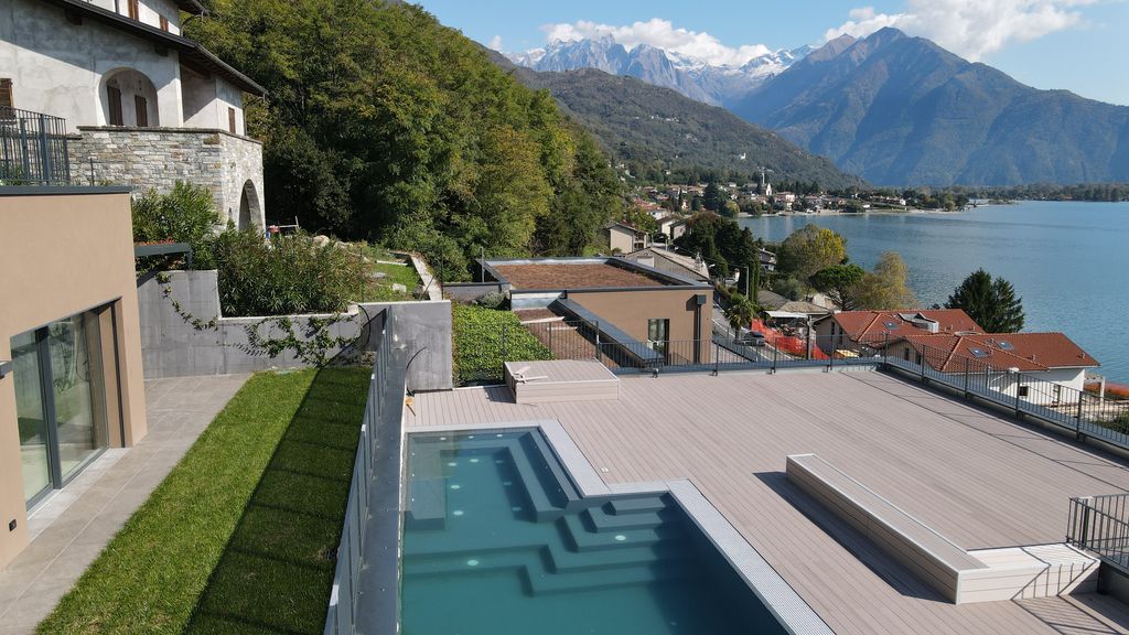 Apartments  Residence with Swimming Pool Lake Como Gera Lario