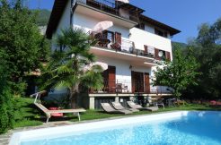 Lake Como Tremezzina Apartment with Swimmingpool