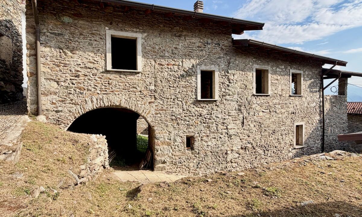 Lake Como Gravedona ed Uniti Stone House with Garden