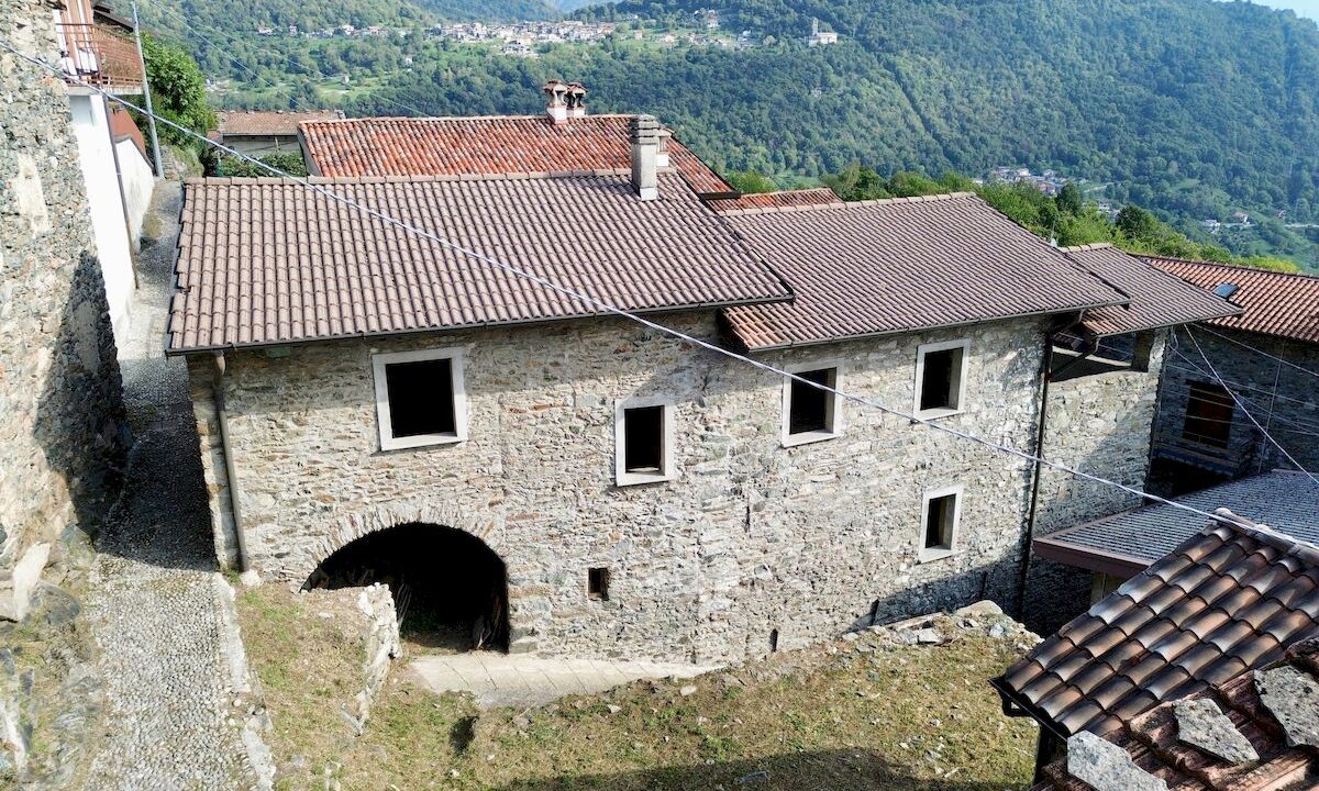 Lake Como Gravedona ed Uniti Stone House with Garden