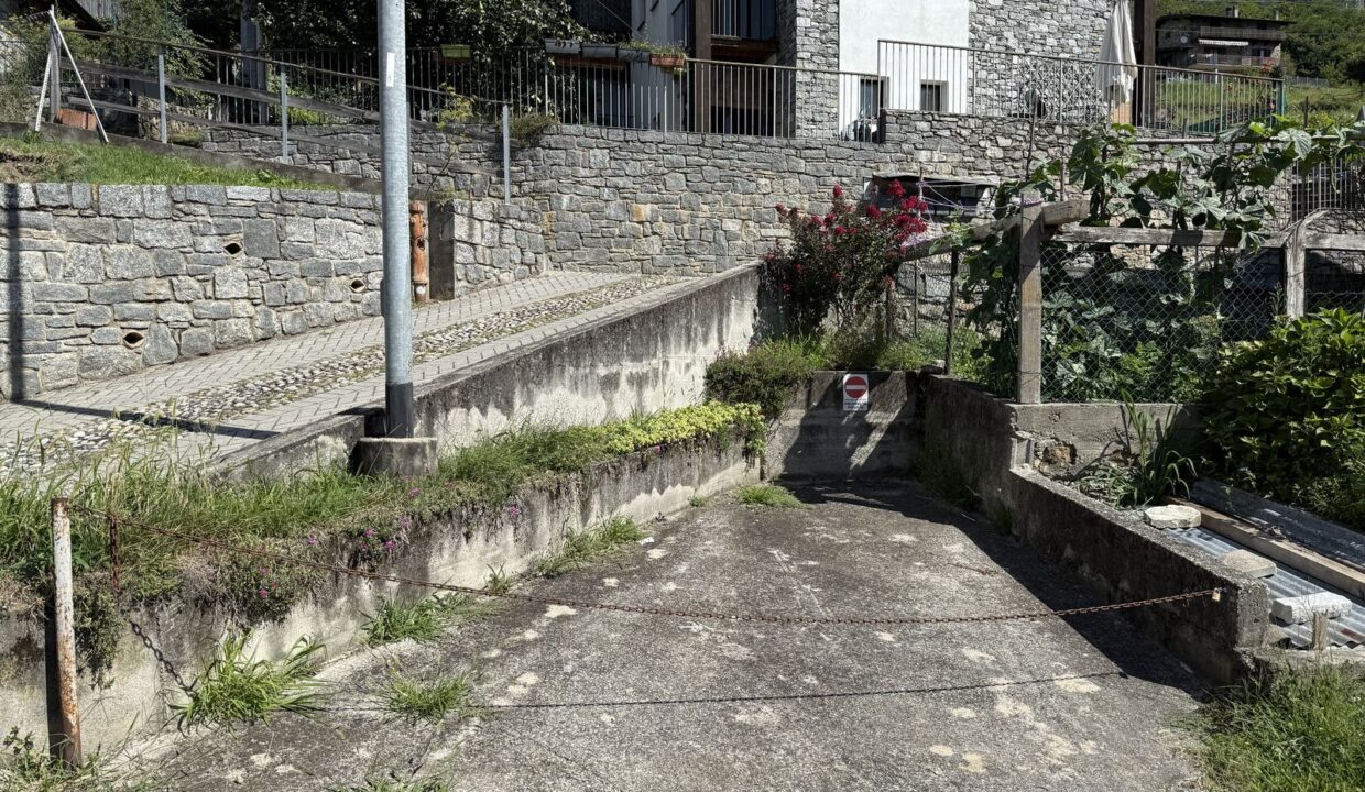 Stone House with Lake View in Montemezzo Lake Como