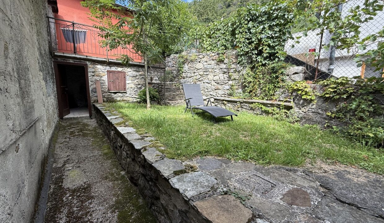 Stone House with Lake View in Montemezzo Lake Como