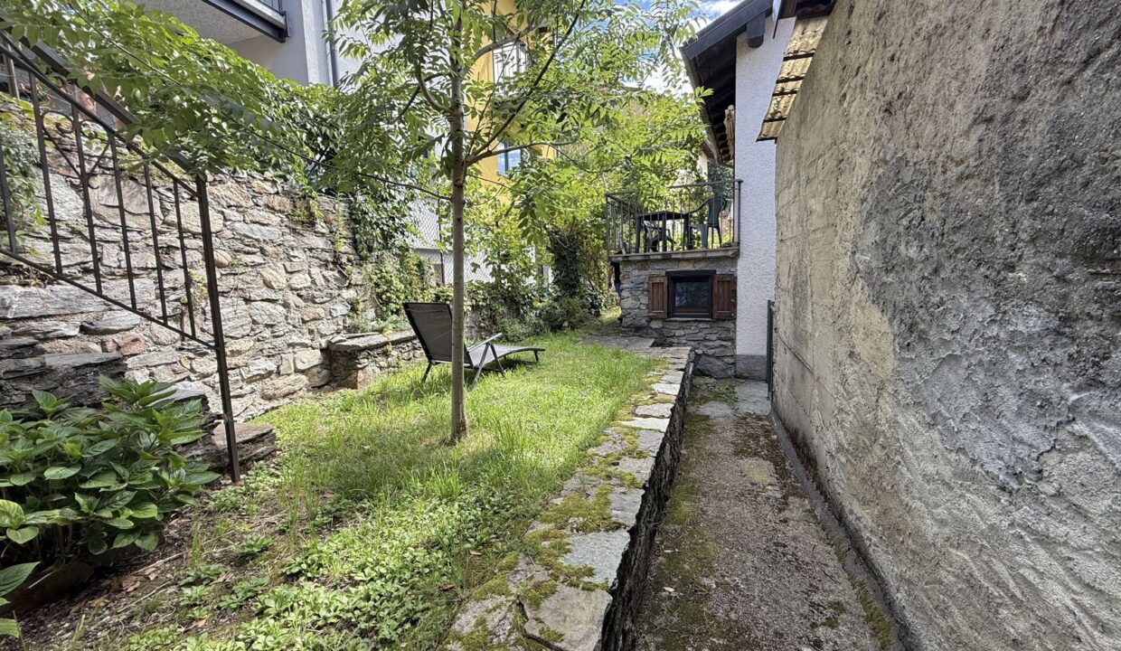 Stone House with Lake View in Montemezzo Lake Como