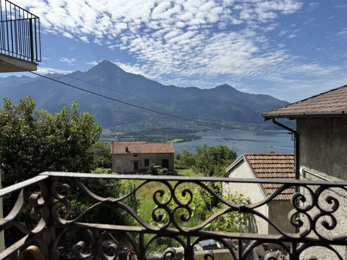 Stone House with Lake View in Montemezzo Lake Como