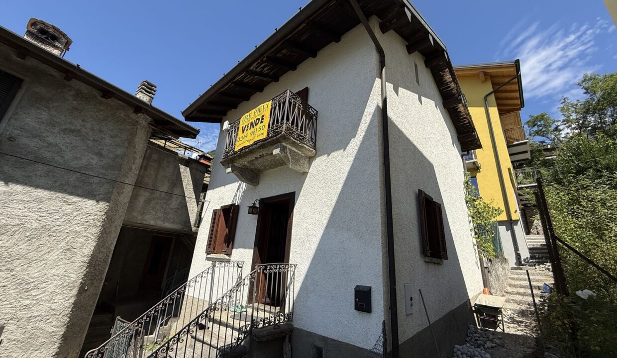 Stone House with Lake View in Montemezzo Lake Como