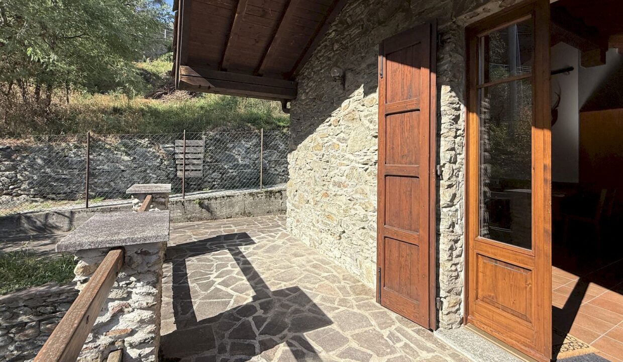 Lake Como Stone House with Garden San Siro