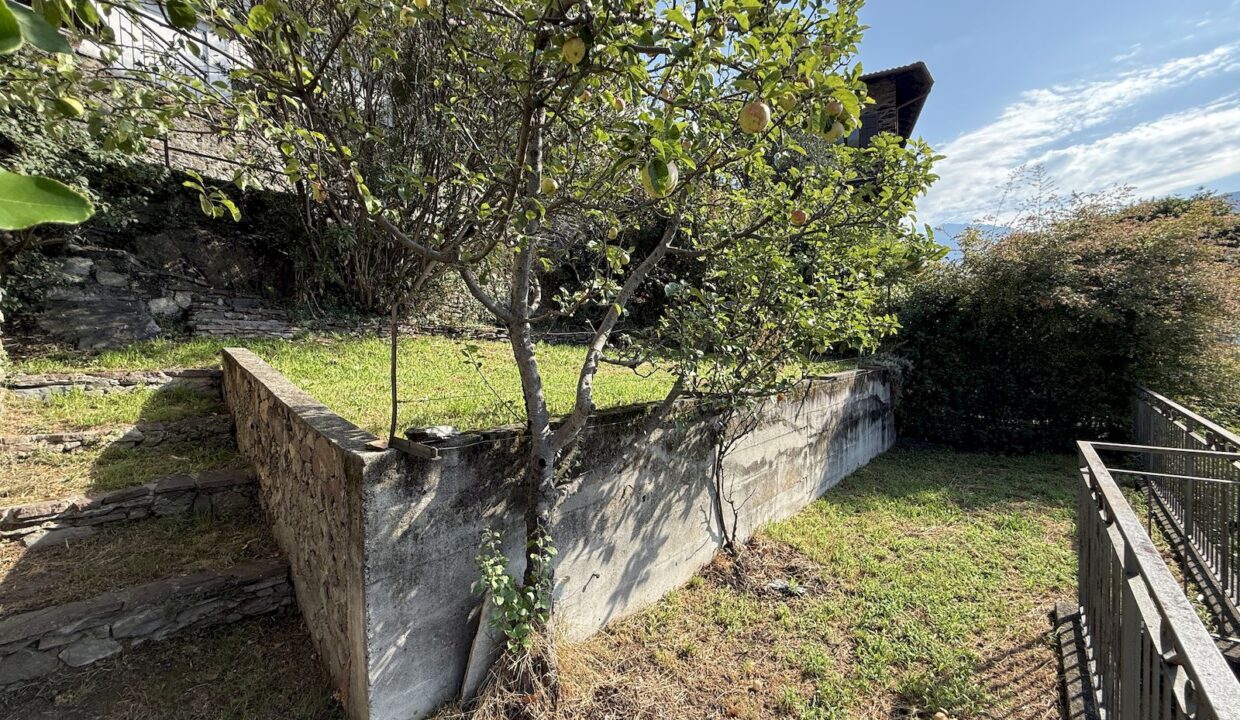 Lake Como Stone House with Garden San Siro