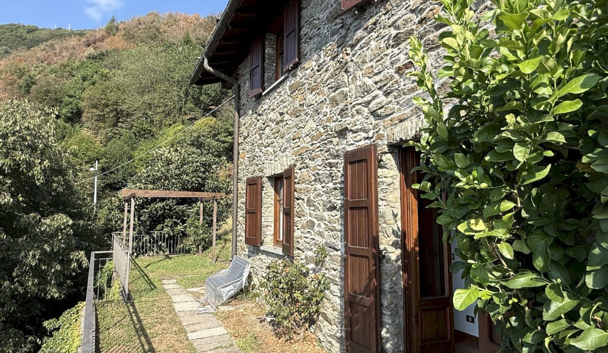 Lake Como Stone House with Garden San Siro