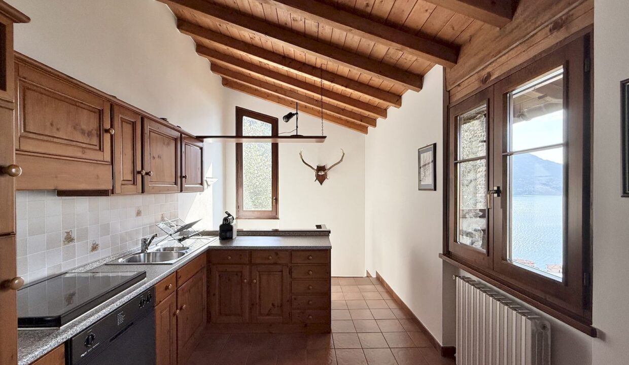Lake Como Stone House with Garden San Siro