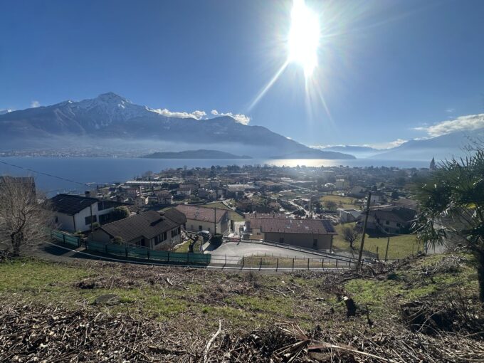 Building plot with lake view in Vercana Lake Como