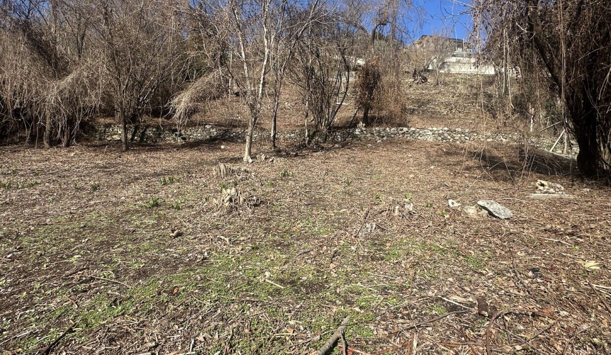 Building plot with lake view in Vercana Lake Como