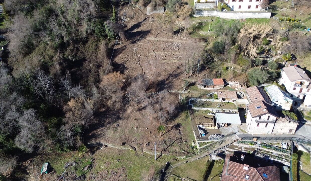 Building plot with lake view in Vercana Lake Como