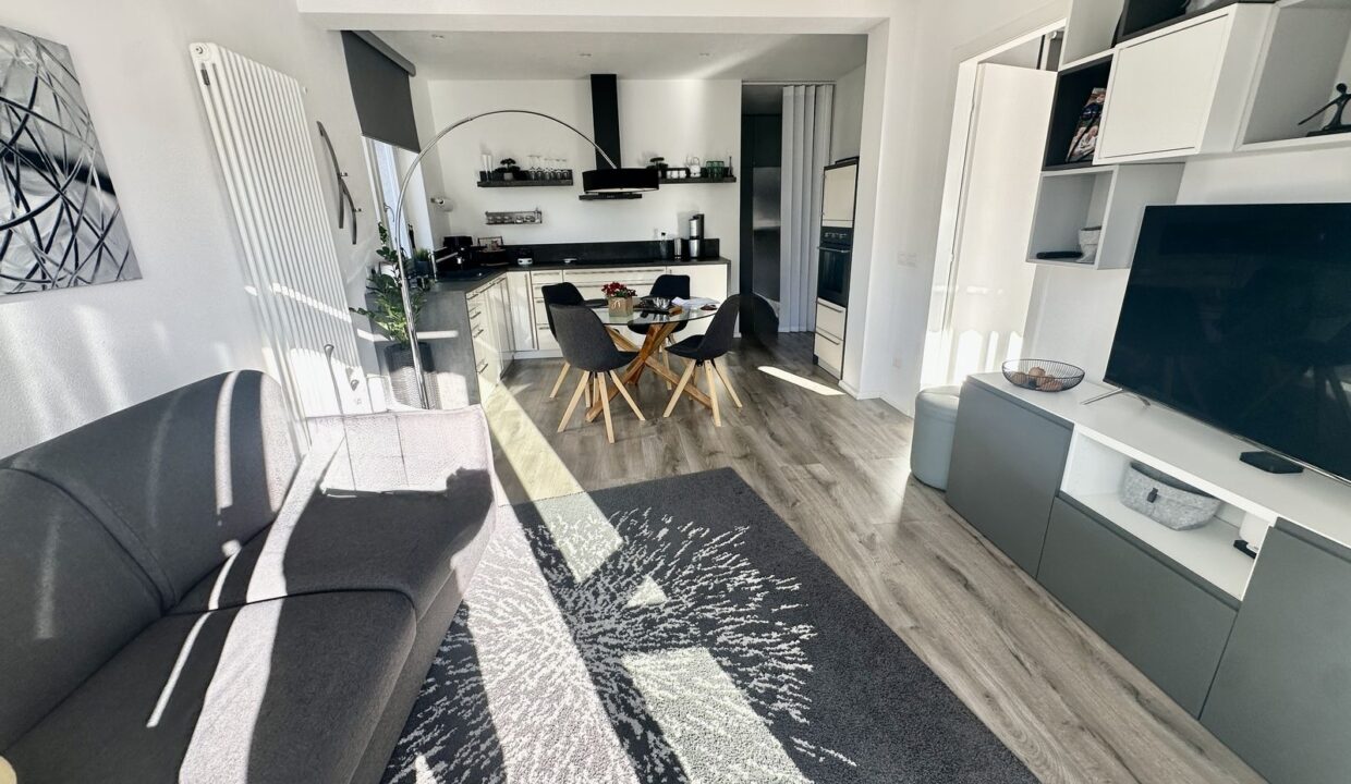 Lake Como Tremezzina Apartment with Balcony