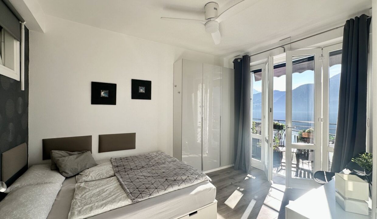 Lake Como Tremezzina Apartment with Balcony