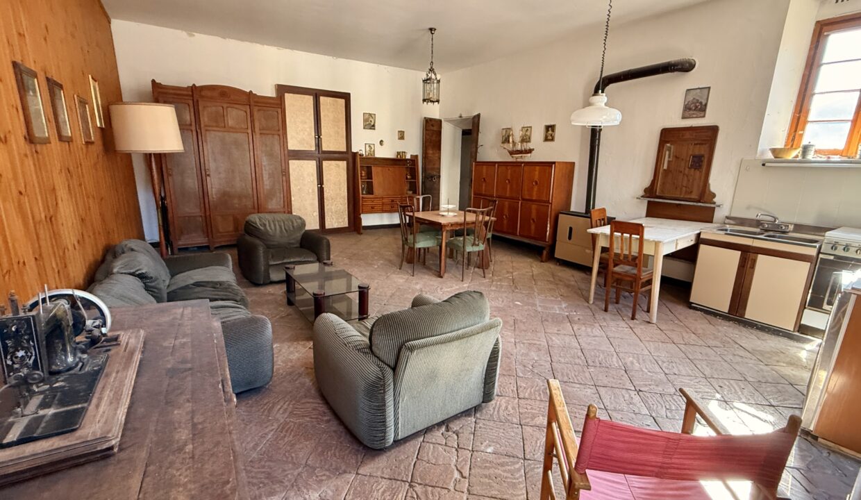 Tremezzo Porzione di Casa da Ristrutturare con Vista Lago 8