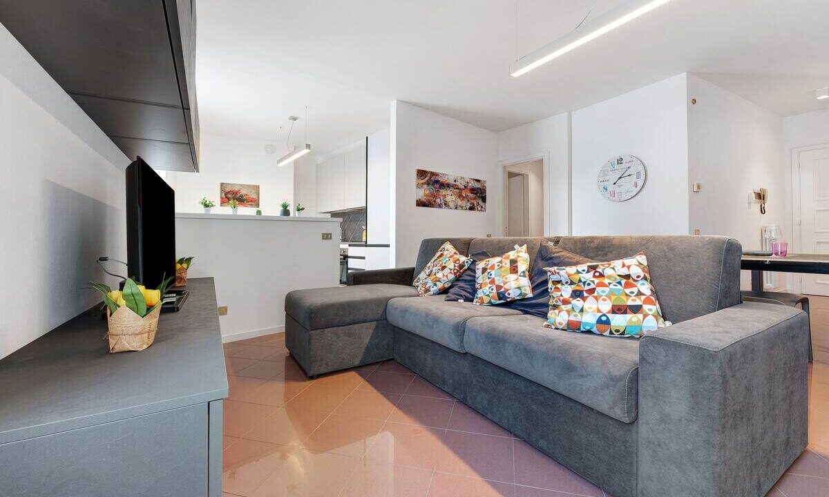 Lake Como Short Rental Apartments - Book Now!
