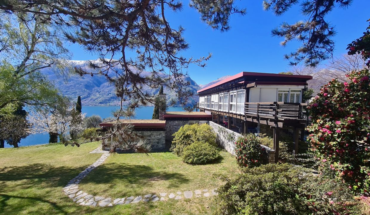 Lake Como Luxury Villa with Swimming Pool - Park