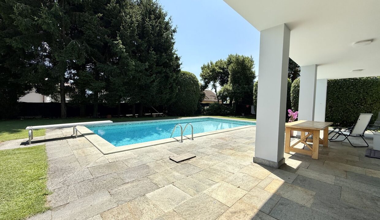 Villa Lake Como Gravedona ed Uniti with Swimming Pool