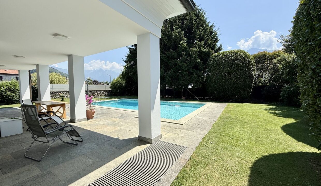 Villa Lake Como Gravedona ed Uniti with Swimming Pool