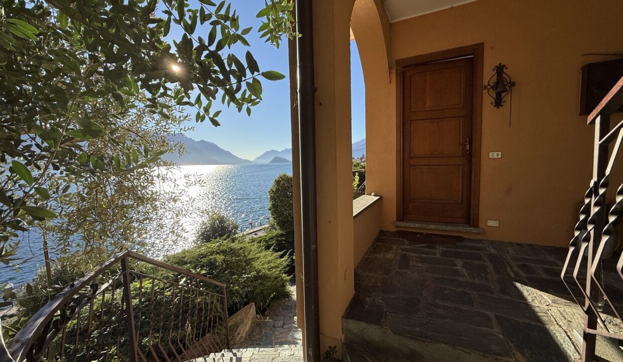 Villa Menaggio with Direct Access to the Lake