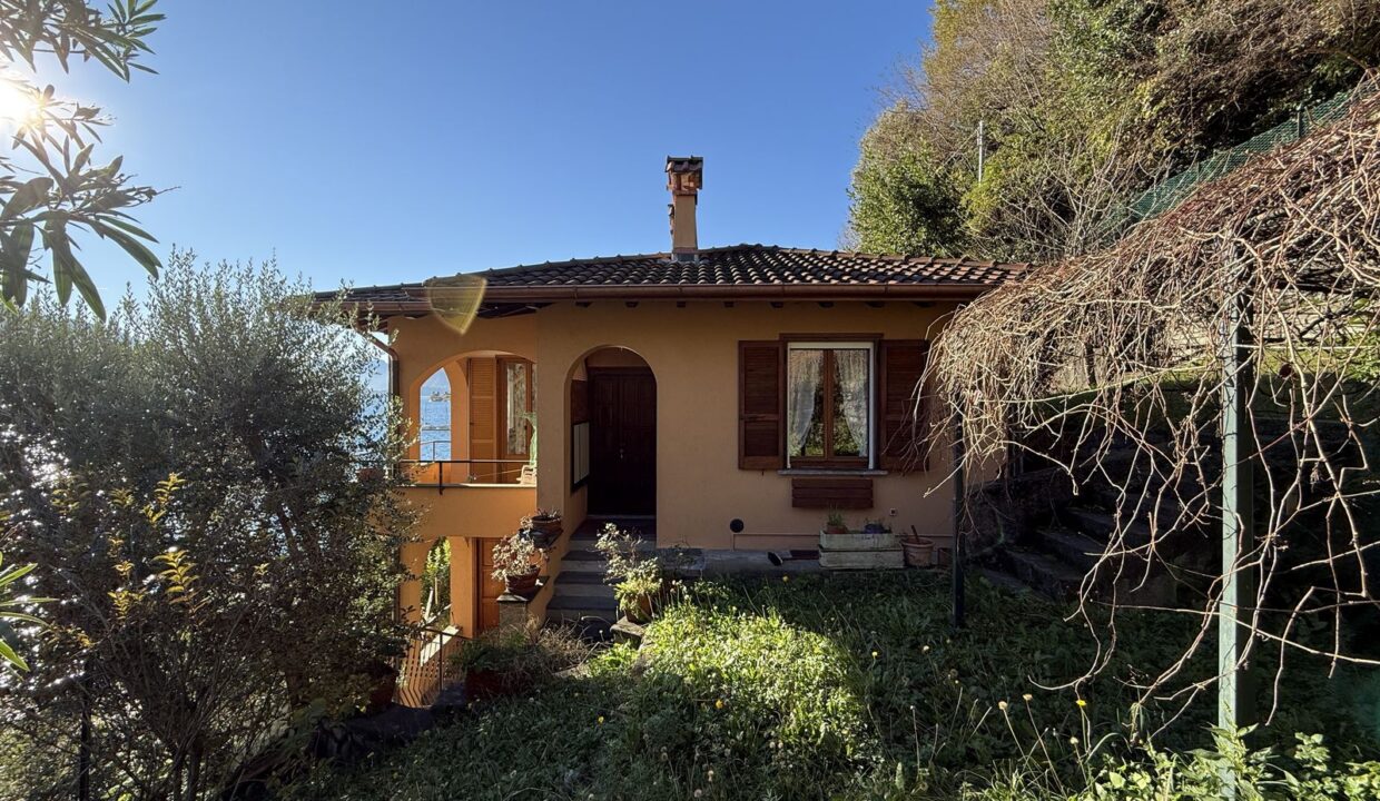 Villa Menaggio with Direct Access to the Lake