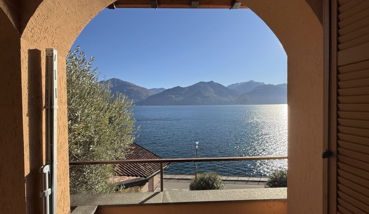 Villa Menaggio with Direct Access to the Lake