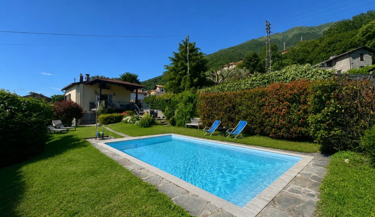 Lake Como Detached Villa Pianello del Lario with Pool
