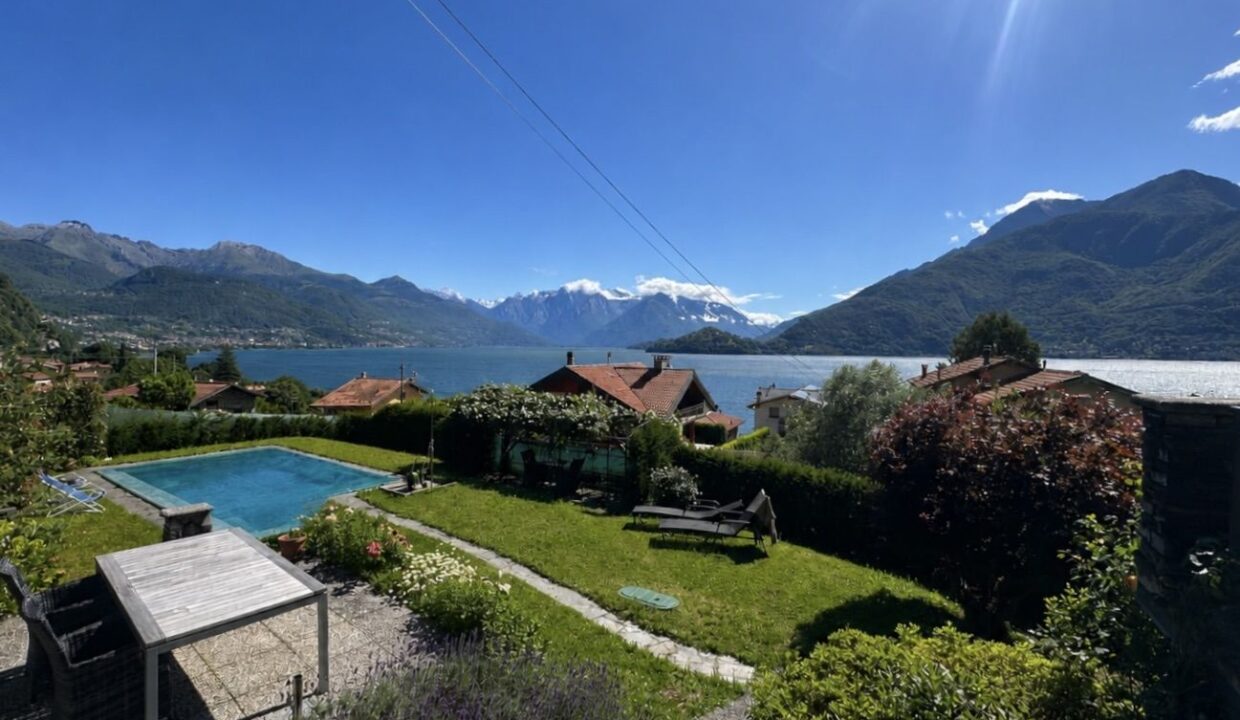 Lake Como Detached Villa Pianello del Lario with Pool