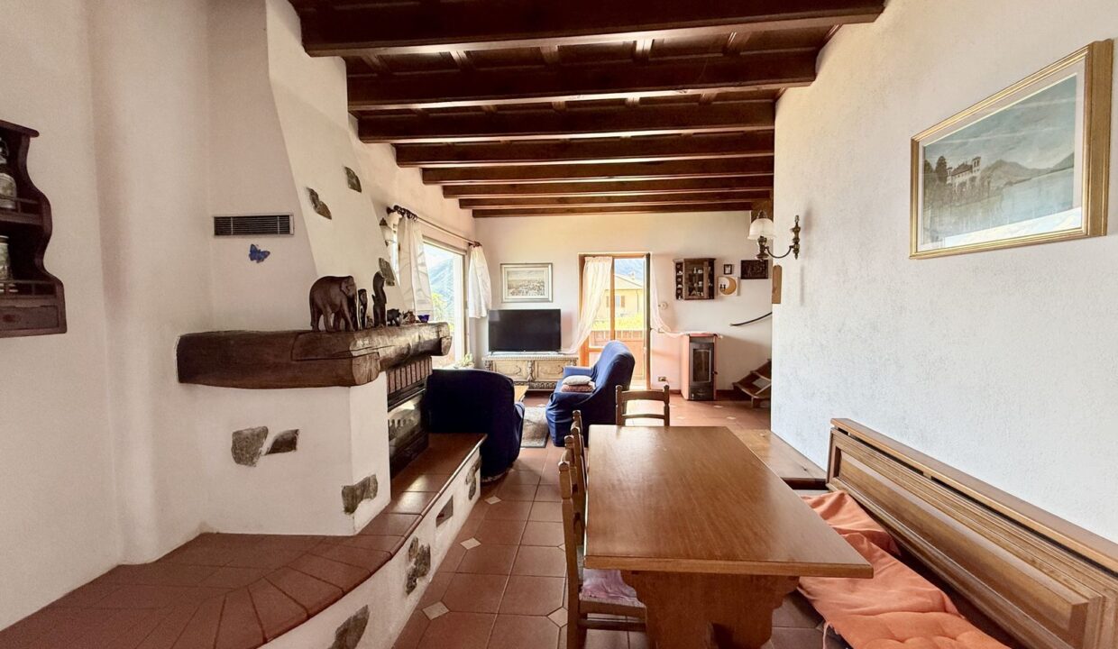 Detached Villa with Lake View - Stazzona