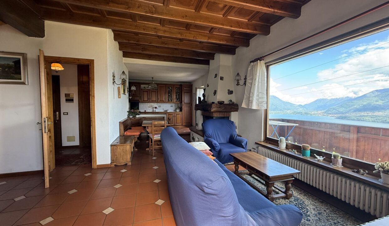 Detached Villa with Lake View - Stazzona