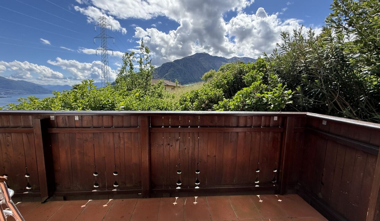 Detached Villa with Lake View - Stazzona