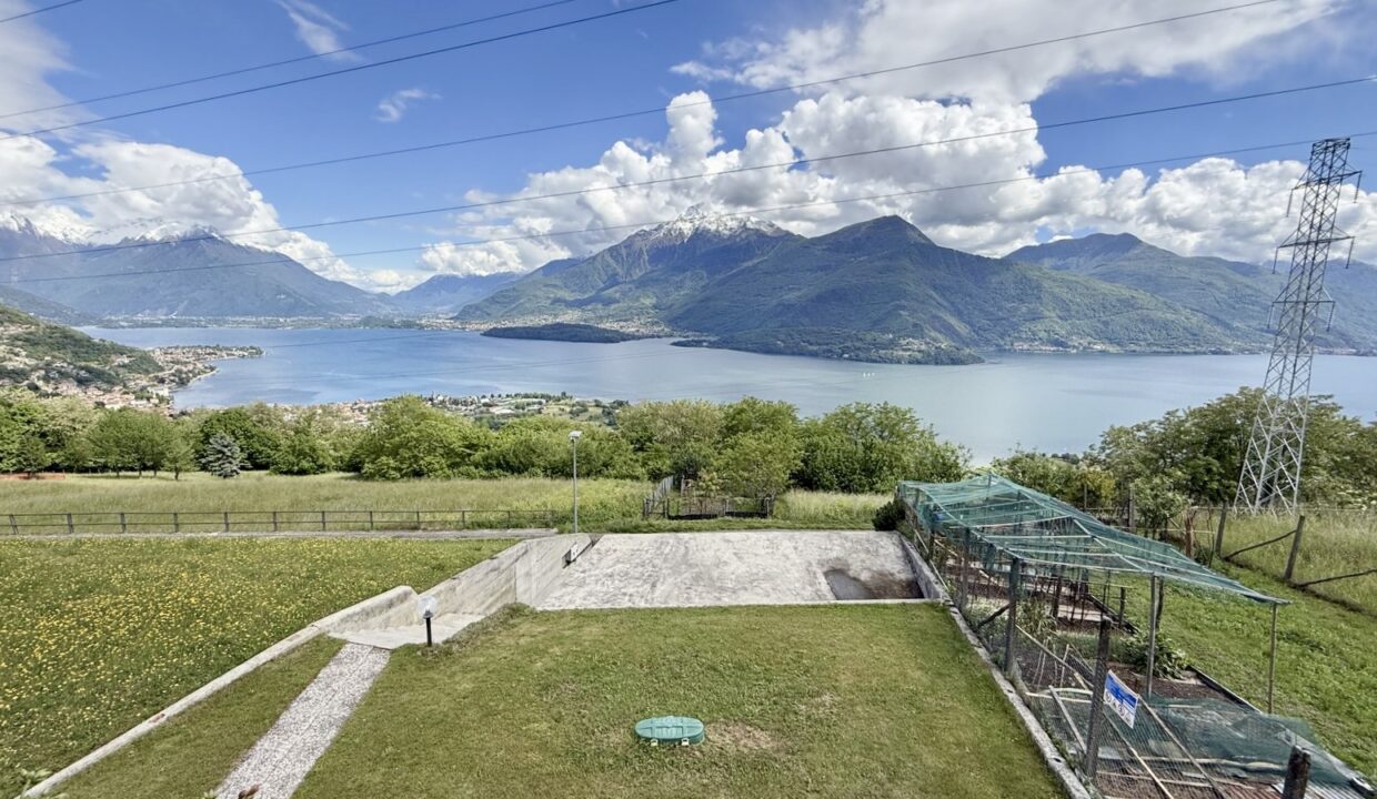 Detached Villa with Lake View - Stazzona