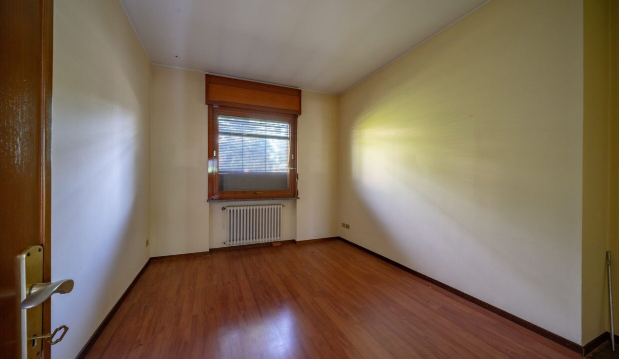 Villa Front Lake Como with Land Abbadia Lariana