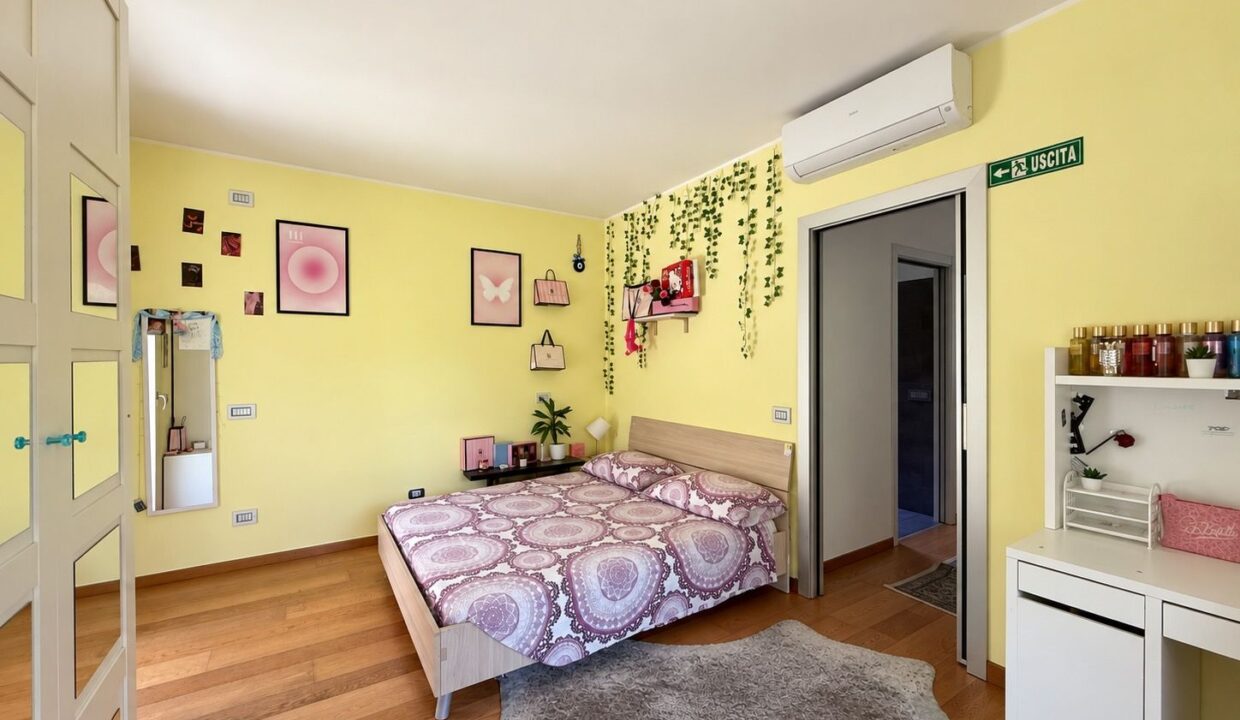 Lake Como Modern Villa with Garden Dongo